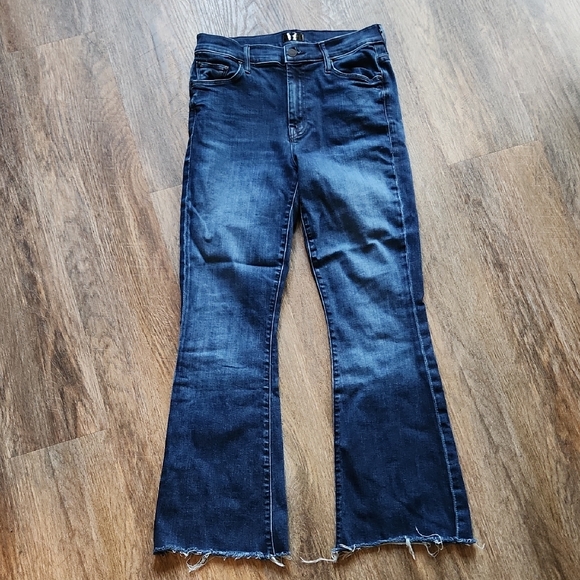 Mother Jeans The Weekender Fray Dark Wash Mint Condition Size 28 - Picture 2 of 9